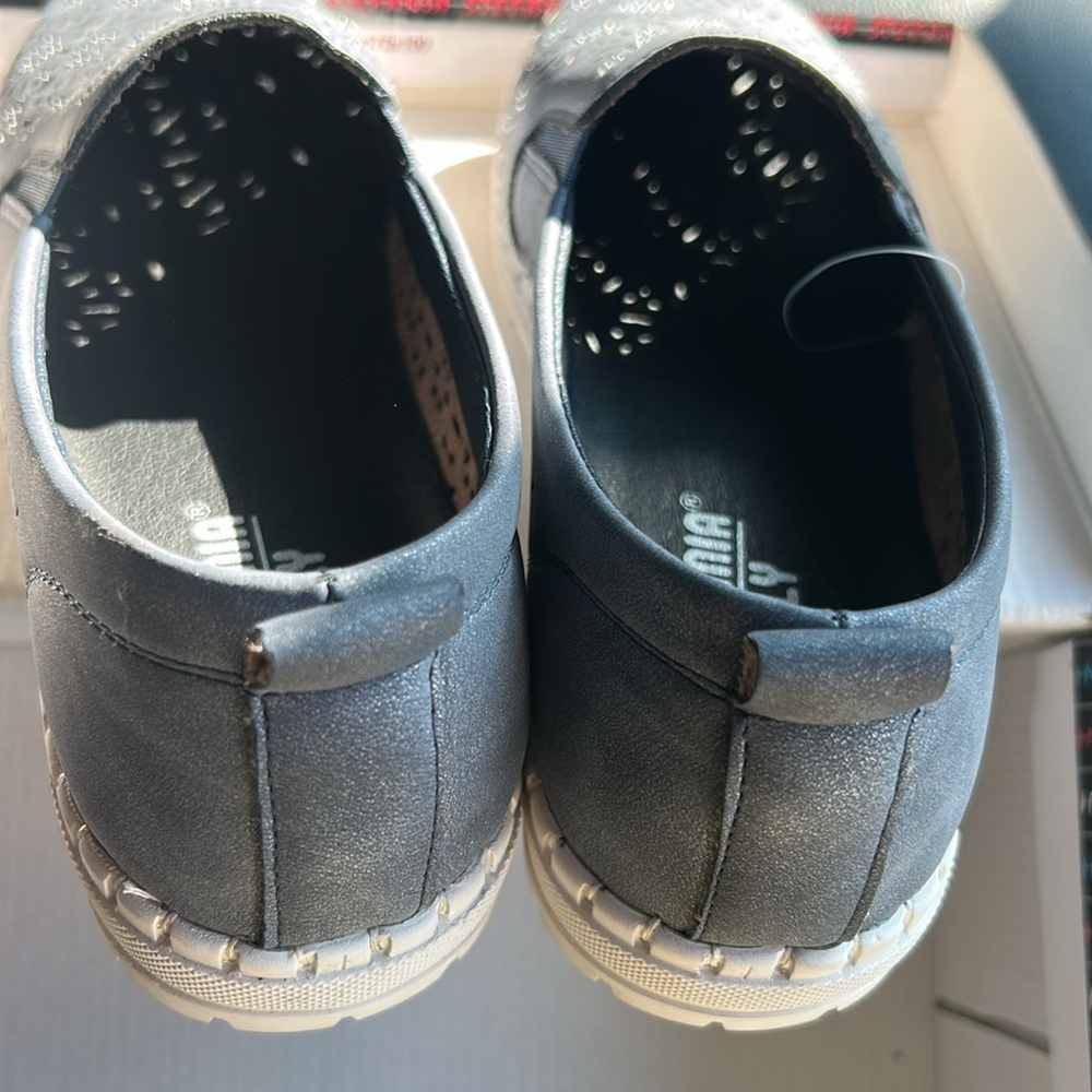 Italian made Stefania shoes, size 38. Size 8 US. with brand new Box. - Picture 11 of 16